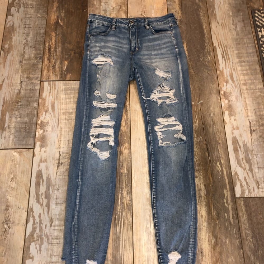 American Eagle Outfitters distressed jeans